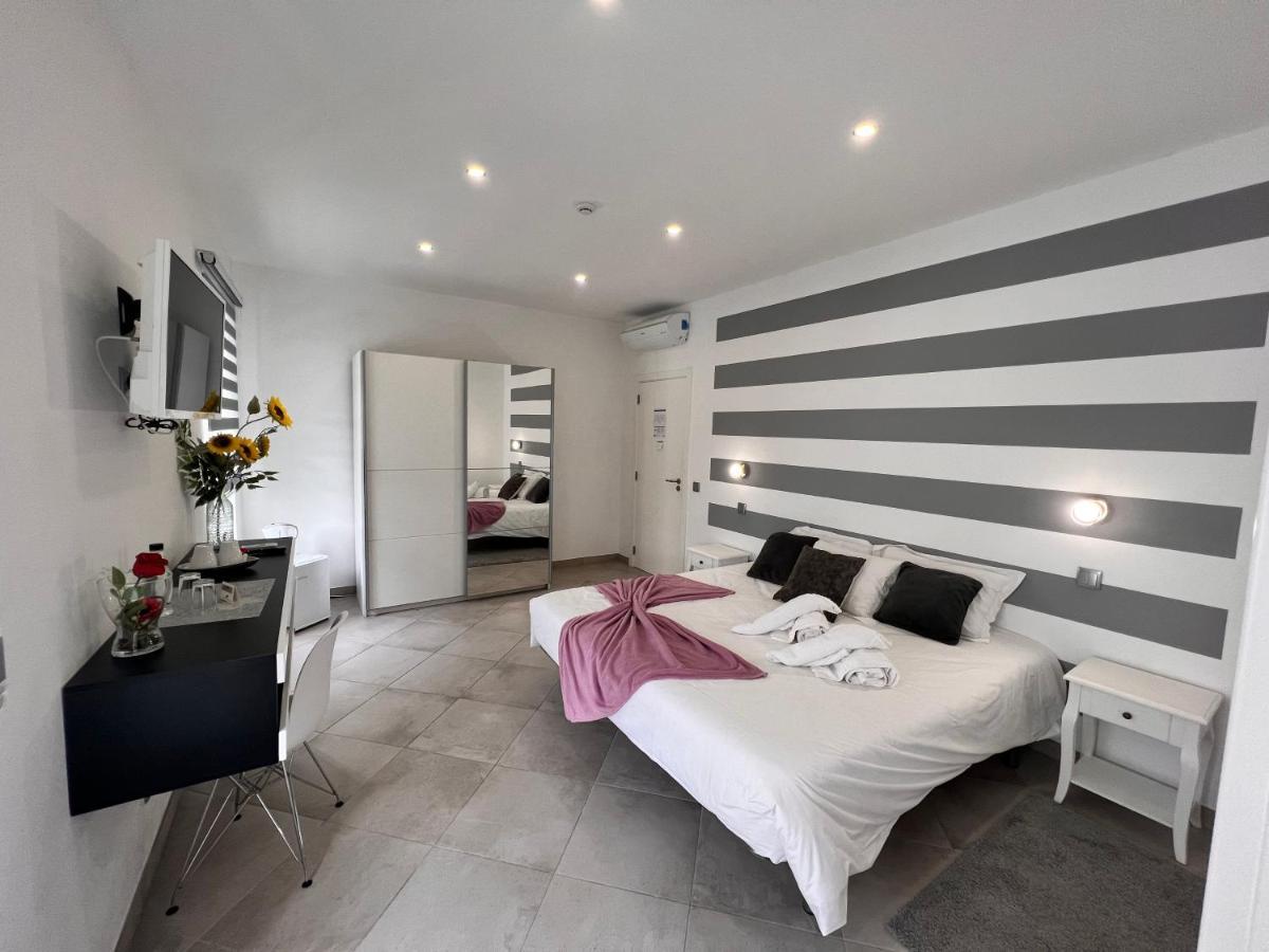 Carvoeiro B&B And Spa ภายนอก รูปภาพ